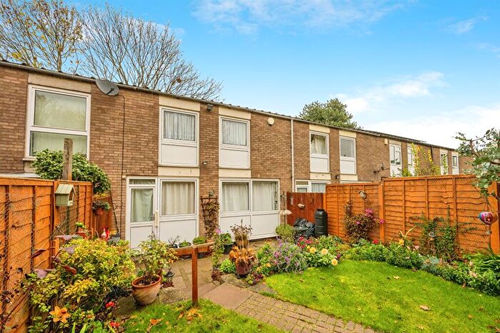 2 Bedroom Terraced House For Sale In St. Marks Crescent, Birmingham, B1