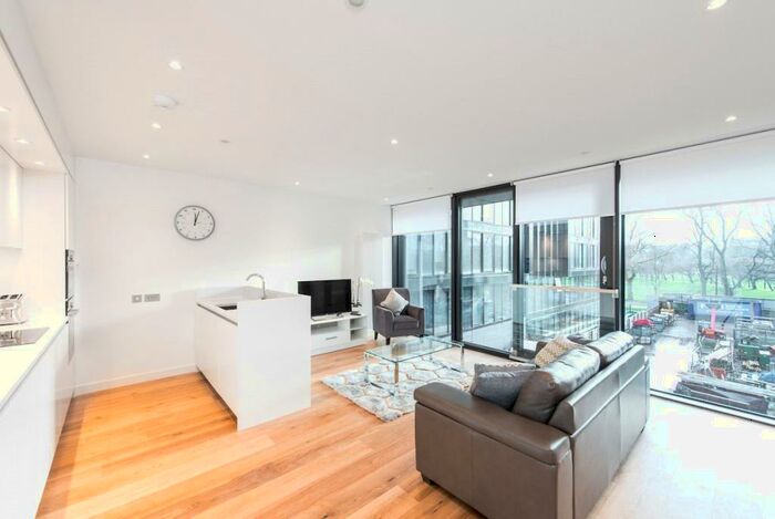 2 Bedroom Flat To Rent In Simpson Loan, Edinburgh, EH3