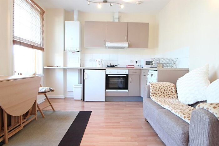 1 Bedroom Flat To Rent In Caledonian Road, London, N1