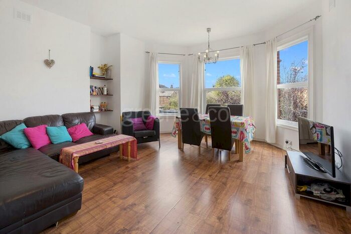 2 Bedroom Flat To Rent In Fordwych Road London, NW2