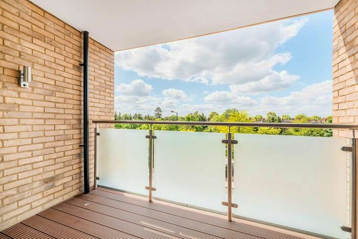 2 Bedroom Flat To Rent In Levett Square, Kew, Kew, Richmond, TW9