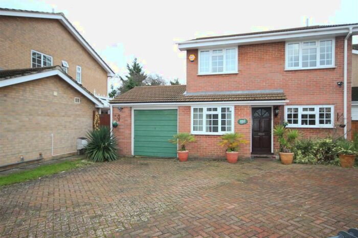 4 Bedroom House To Rent In Bridgehill Close, Guildford, GU2