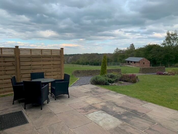 2 Bedroom Detached House To Rent In South Lane, Wakefield, Netherton, WF4