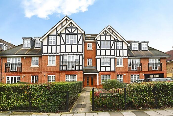 2 Bedroom Flat To Rent In Holders Hill Road, Mill Hill, NW7