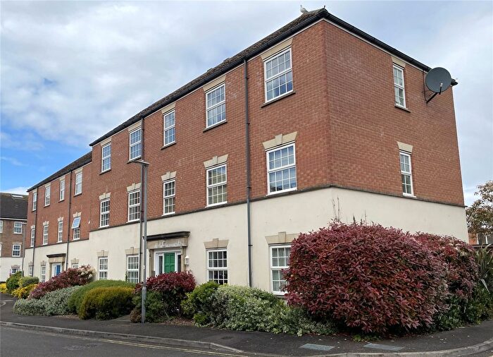 1 Bedroom Flat To Rent In Gatehouse Court, Taunton, Somerset, TA1