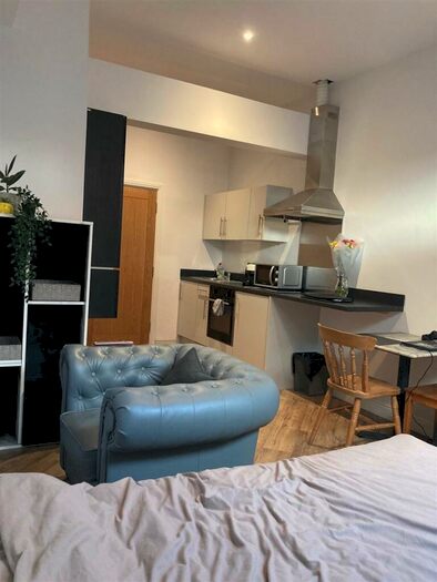 Studio To Rent In Snienton Market Avenue D, Nottingham, NG1