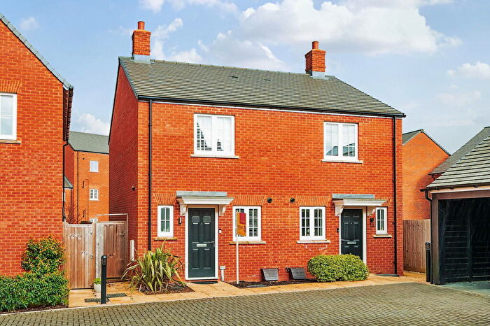 2 Bedroom Semi Detached House For Sale In Chacombe Crescent, Banbury, OX16