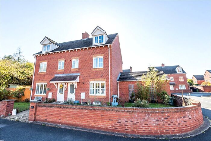 4 Bedroom Semi-detached House For Sale In Dulwich Grange, Bratton, Telford, Shropshire, TF5