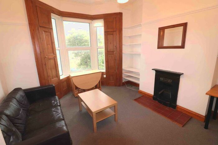 1 Bedroom Flat To Rent In Mosslea Road, London, SE20