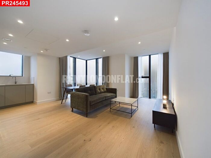 2 Bedroom Flat For Sale In Marsh Wall, Canary Wharf, E14