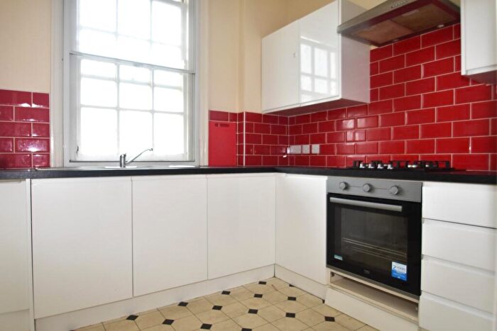 2 Bedroom Flat To Rent In Shirley Avenue, Southsea, PO4
