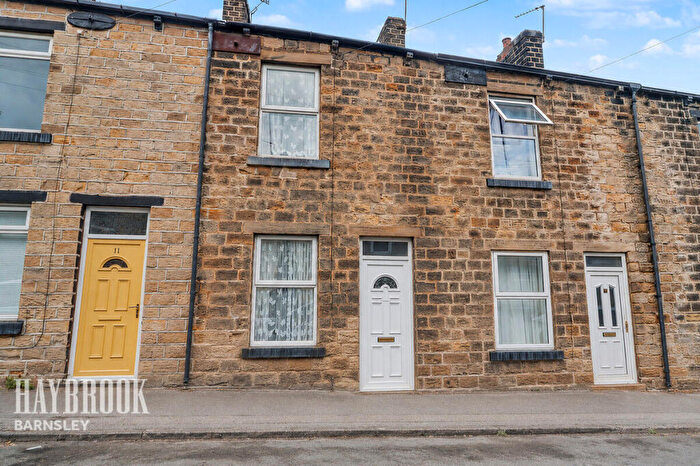 2 Bedroom Terraced House For Sale In Station Road, Barnsley, S70