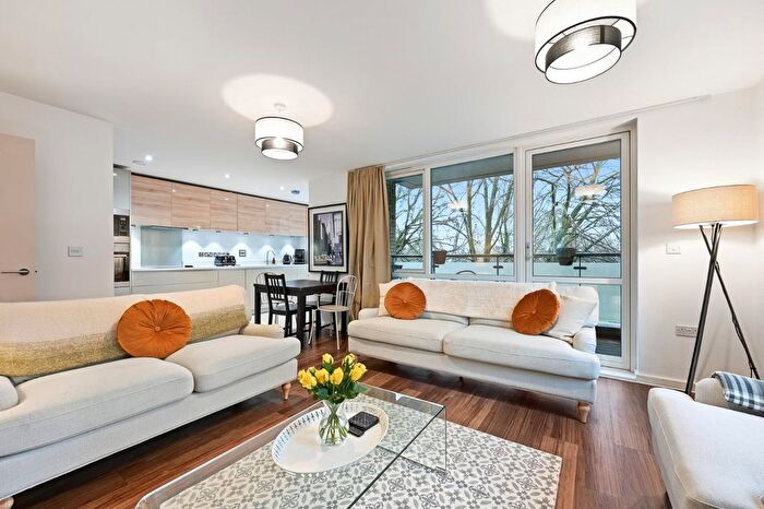 2 Bedroom Flat For Sale In All Saints Road, Acton, W3