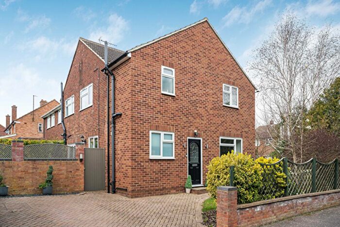 3 Bedroom Semi Detached House For Sale In Times Close, Hitchin, SG5