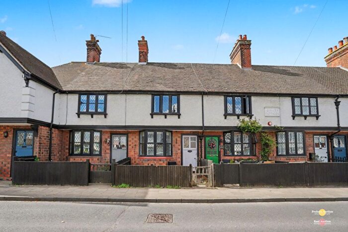 1 Bedroom Flat For Sale In Baston Road, Bromley, Kent, BR2