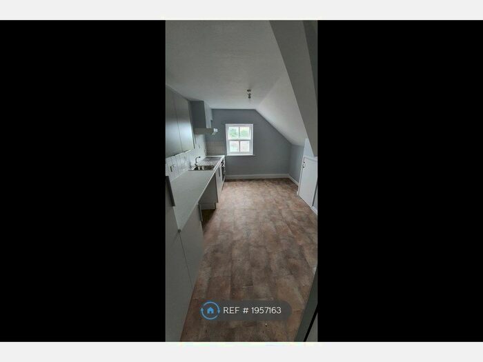 2 Bedroom Flat To Rent In Topham House, Harrogate, HG2