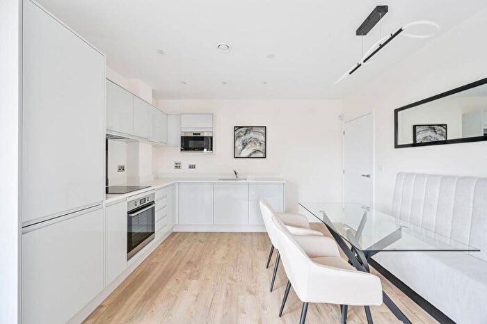 2 Bedroom Flat To Rent In Do, Woolwich, Thamesmead, SE28