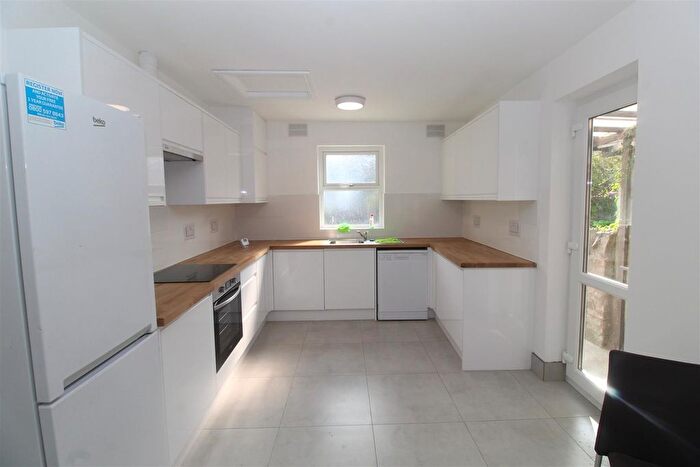 4 Bedroom Property To Rent In Mackintosh Place, Cardiff, CF24