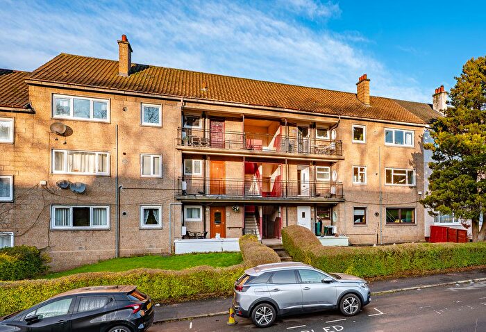 3 Bedroom Flat For Sale In Fyvie Avenue, Glasgow, G43