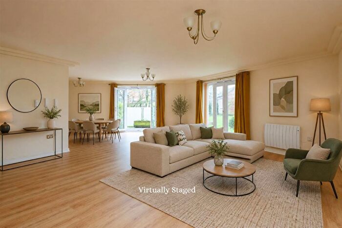 2 Bedroom Flat For Sale In Assembly House, The Avenue, York, YO30
