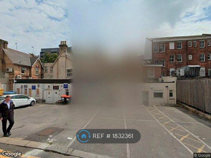 Studio To Rent In Domino Court, Bournemouth, BH1