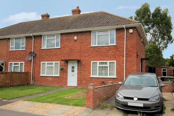 2 Bedroom Flat To Rent In Wantage, OX12