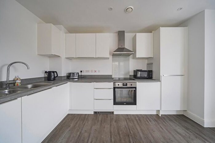 2 Bedroom Flat For Sale In Daly Close, Littlemore, OX4 - Photo 6