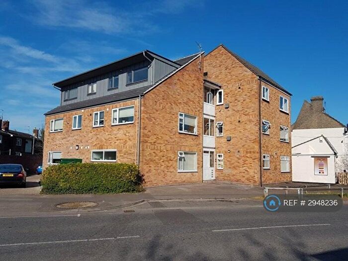 2 Bedroom Flat To Rent In High Street, Chesterton, Cambridge, CB4