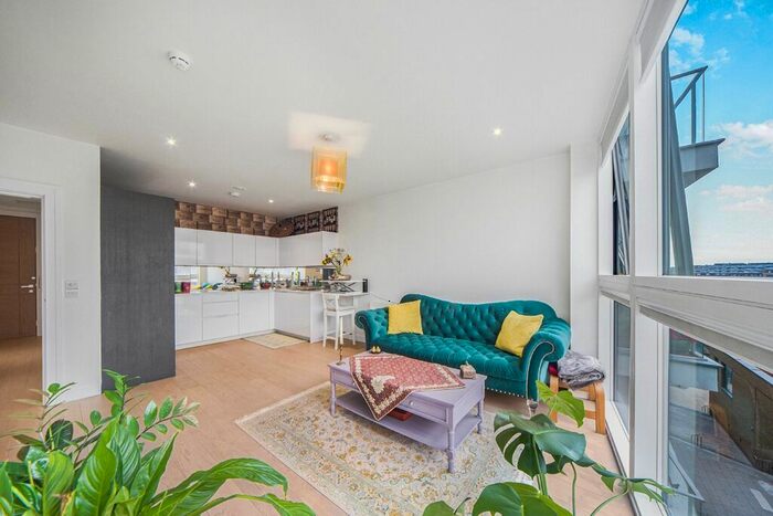 1 Bedroom Flat To Rent In River Gardens Walk, London, SE10