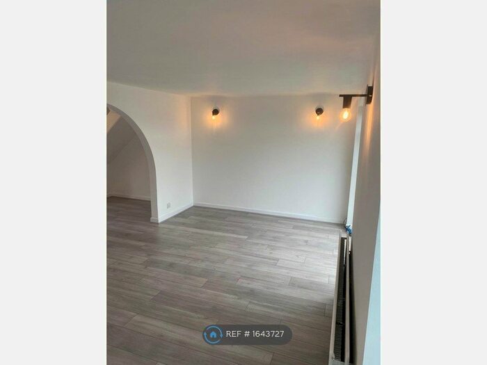 3 Bedroom Terraced House To Rent In Glencoe Drive, Sheffield, S2