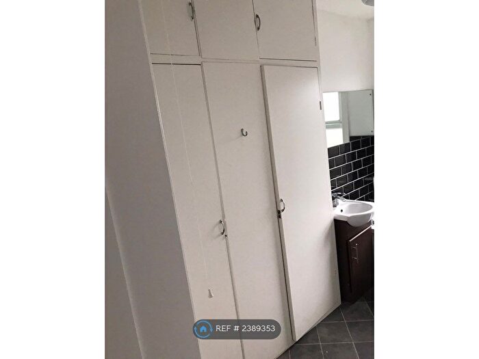 2 Bedroom Terraced House To Rent In Station Road, Rainham, ME8