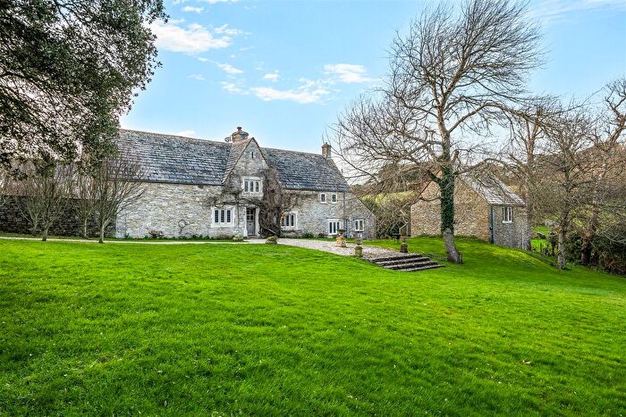 4 Bedroom Property For Sale In Southcliffe Road, Swanage, BH19