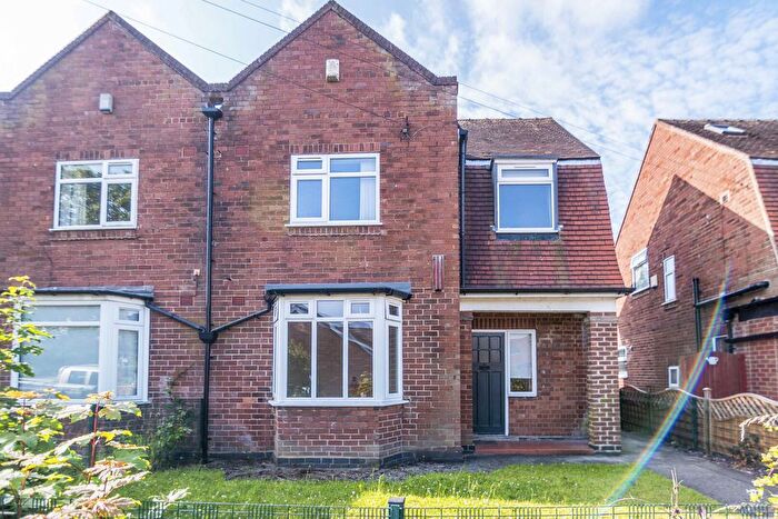 4 Bedroom Semi-Detached House For Sale In Alne Terrace, York, YO10