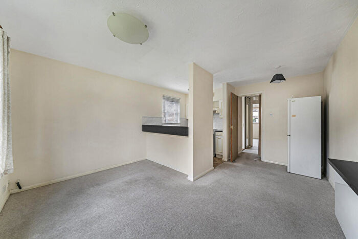 1 Bedroom Flat For Sale In Kenwyn Road, Dartford, DA1