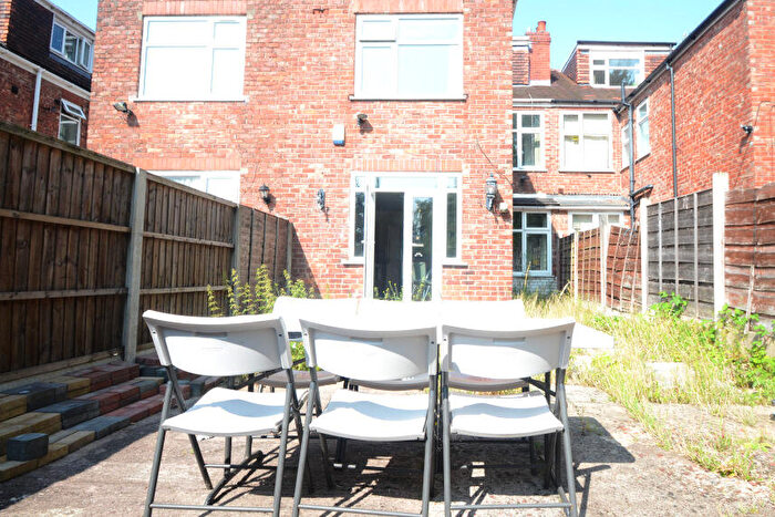 1 Bedroom Terraced House To Rent In HouseShare Kingswood Road, Fallowfield, Manchester, M14