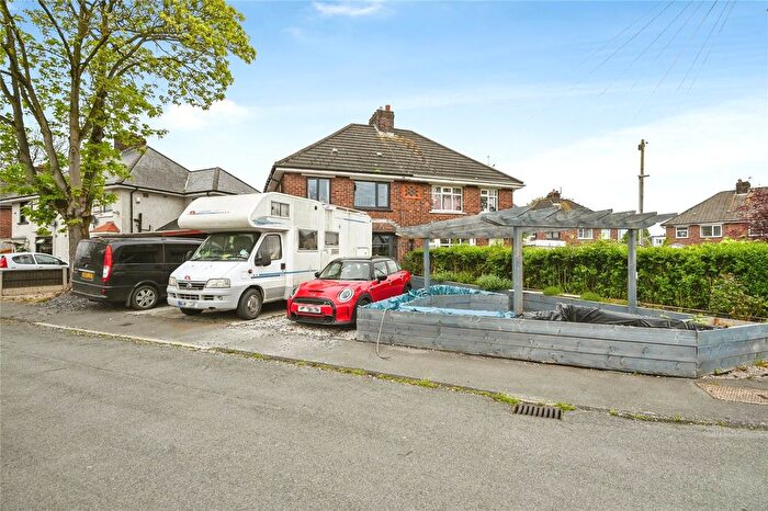 3 Bedroom Semi-Detached House For Sale In Ashwood Avenue, Warrington, Cheshire, WA3