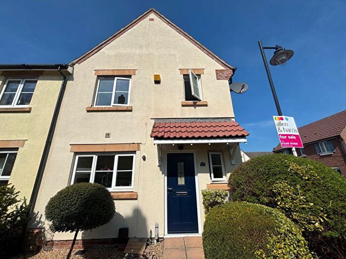 3 Bedroom Semi-Detached House For Sale In Carp Road, Calne, SN11