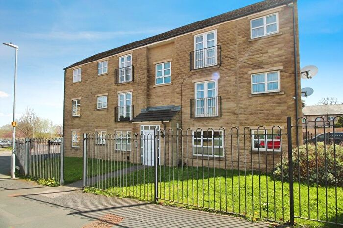2 Bedroom Apartment For Sale In Marlington Drive, Ferndale, Huddersfield, West Yorkshire, HD2