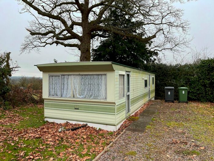 2 Bedroom Park Home To Rent In Static Home, Ivy Cottage, Wickham Road, Curdridge, Southampton, SO32