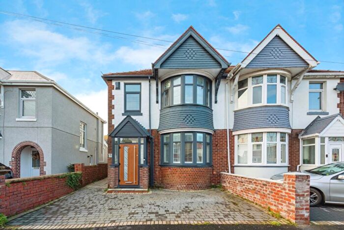 3 Bedroom Semi Detached House For Sale In Denham Avenue, Llanelli, Carmarthenshire, SA15