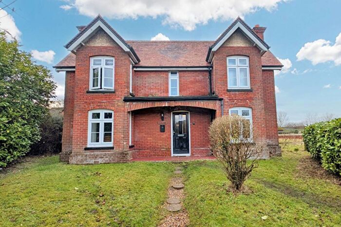 4 Bedroom Detached House For Sale In Hazelmere, Southampton Road, Cadnam, Southampton, SO40