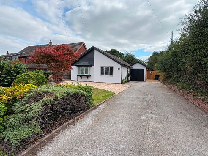 3 Bedroom Detached Bungalow For Sale In Norton Lane, Burntwood, WS7