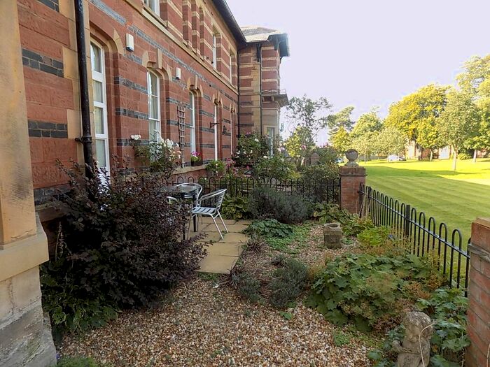 2 Bedroom Flat To Rent In Cherry Lane, Carlisle CA1