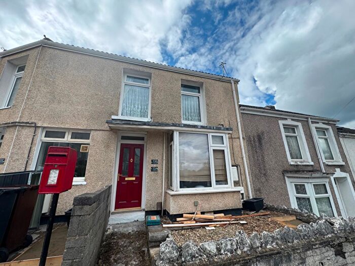 2 Bedroom Flat To Rent In A School Road, Neath, SA11