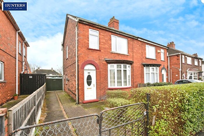 3 Bedroom Semi Detached House For Sale In St. Margarets Walk, Scunthorpe, DN16