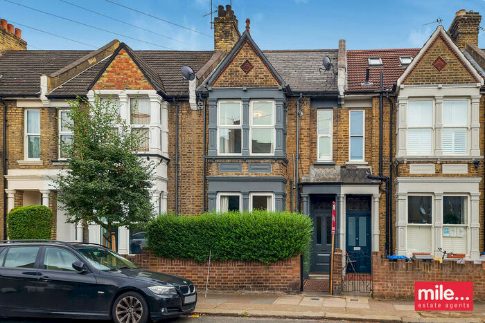 3 Bedroom Flat To Rent In Minet Avenue, London, NW10