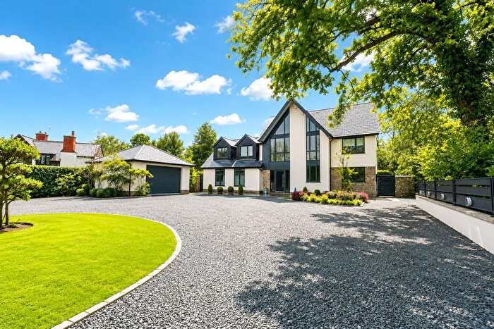 6 Bedroom Detached House To Rent In Sheerwater Avenue, Woodham, Addlestone, Surrey, KT15