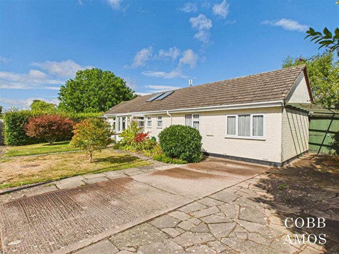 3 Bedroom Detached Bungalow For Sale In Bearcroft, Weobley, HR4