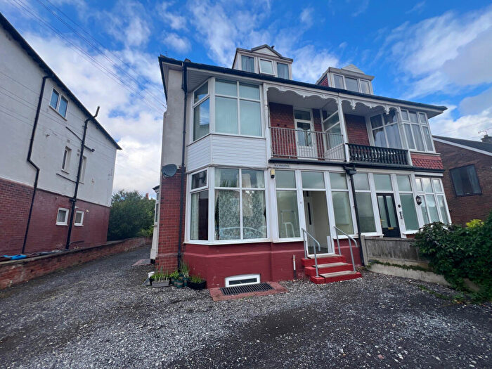 2 Bedroom Apartment To Rent In Cyprus Avenue, Lytham St. Annes, FY8
