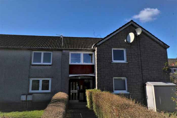 1 Bedroom Apartment To Rent In Carrick Court, Harestanes, Kirkintilloch, G66